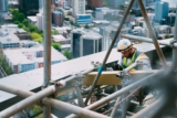 Veilig werken op hoogte bij bouw- en zaagprojecten